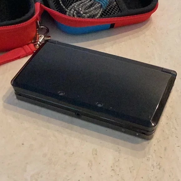 Nintendo 3DS Console & Charger Handheld System Black - Picture 8 of 13